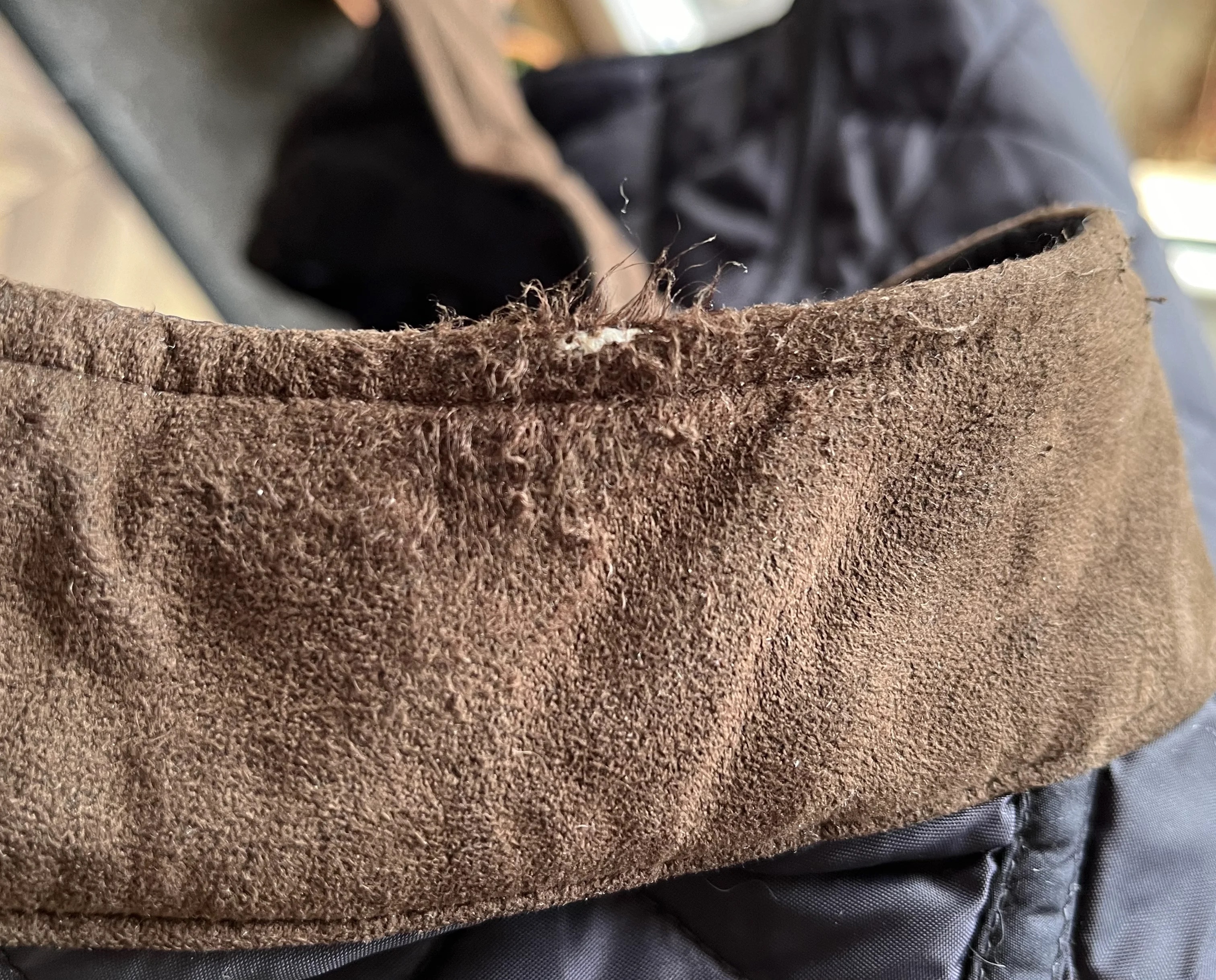 Remplacement tissu col